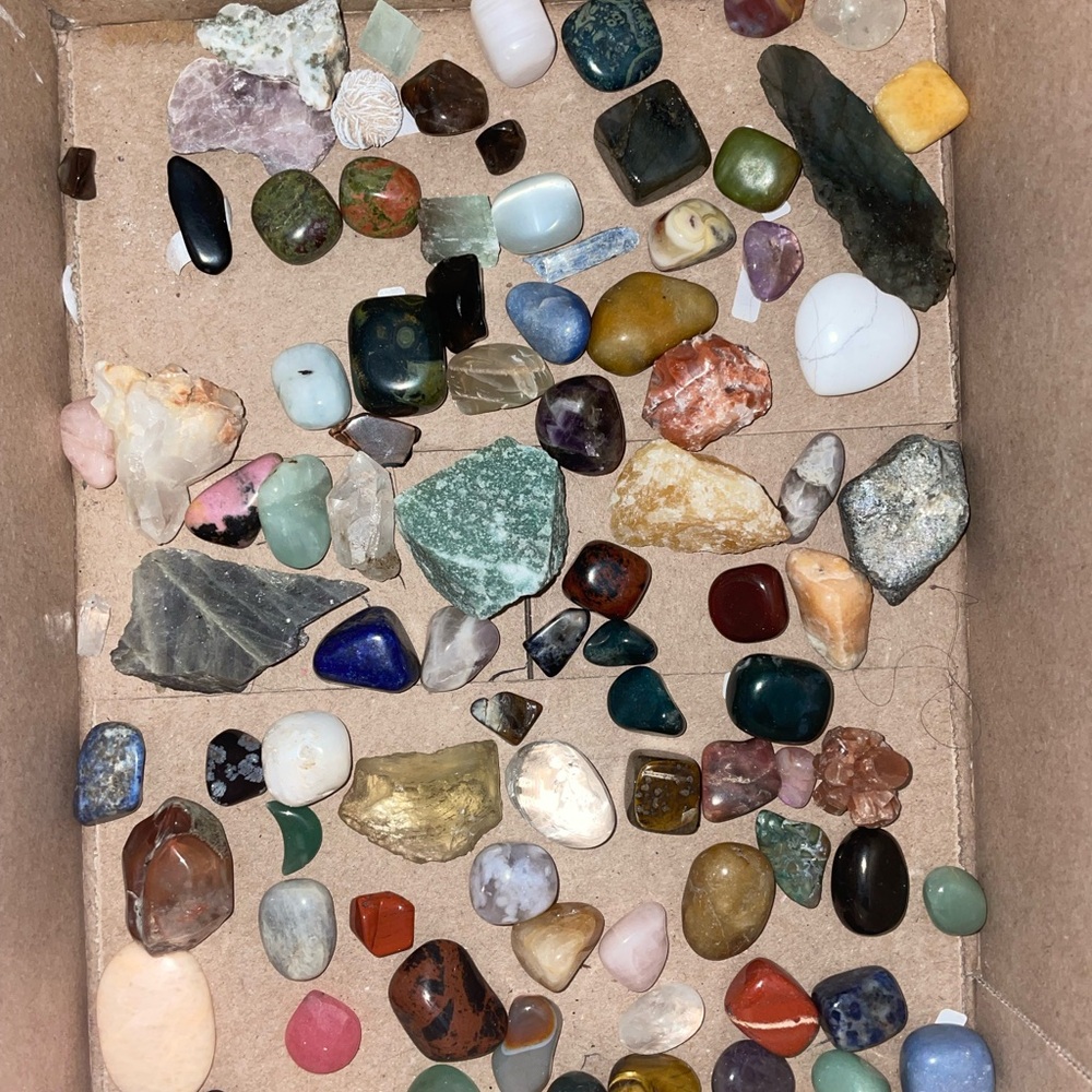 Bundle of 10 Random Mixed Tumbled Gemstone Lot - Assorted Colors